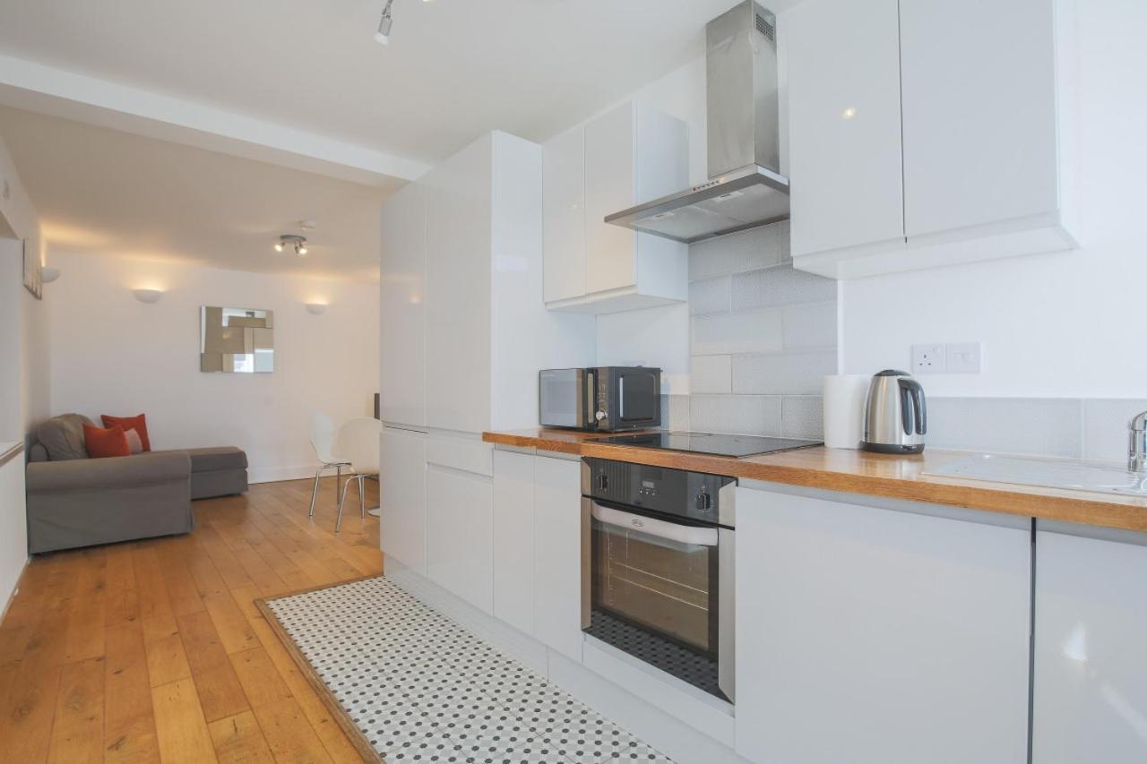 Entr - Modern Apartments In Windsor Kültér fotó